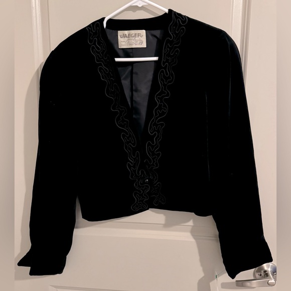 Jackets & Blazers - Vintage Jaeger Velvet Bolero Stlye Blazer Size 10